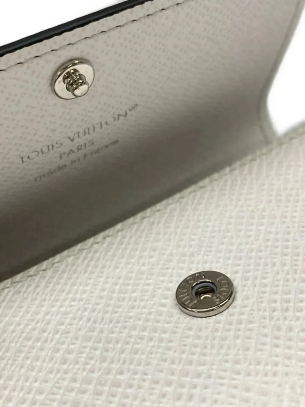 LOUIS VUITTON Multicles Optic White Taigarama RFID : confirmed